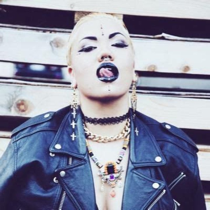 Who is Parris Goebel Dating Now